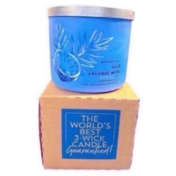 Iced Coconut Milk Candle - Picture 2 of 2